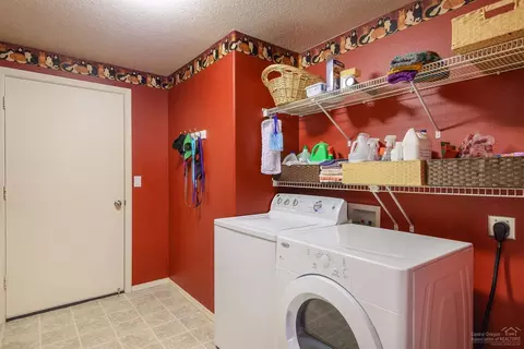 20523 Anson Pl, Bend, OR 97701 photo 12