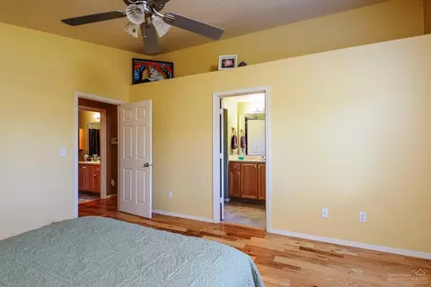 20523 Anson Pl, Bend, OR 97701 photo 9