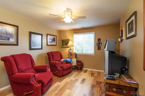 20523 Anson Pl, Bend, OR 97701 photo 11
