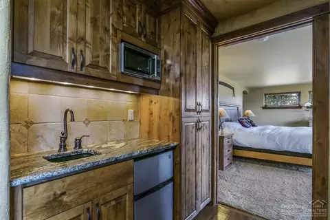 17544 Paladin Dr, Bend, OR 97701 photo 12