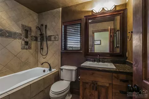 17544 Paladin Dr, Bend, OR 97701 photo 9
