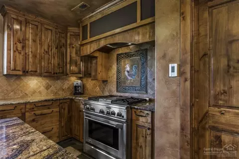 17544 Paladin Dr, Bend, OR 97701 photo 4