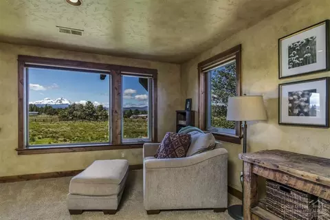 17544 Paladin Dr, Bend, OR 97701 photo 8