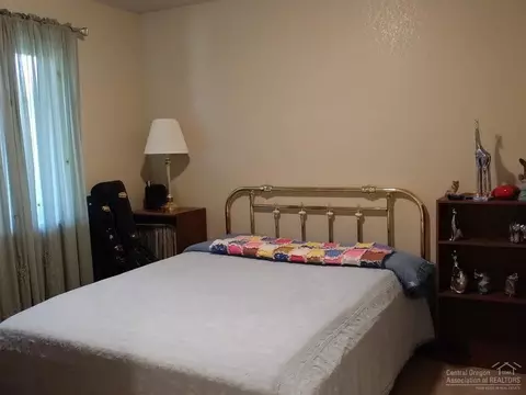 730 E Cascade Ave, Sisters, OR 97759 photo 21