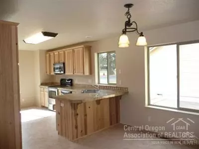 730 E Cascade Ave, Sisters, OR 97759 photo 13