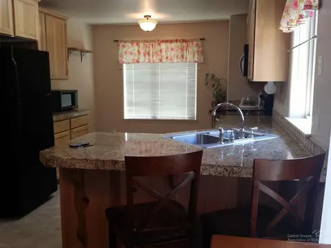 730 E Cascade Ave, Sisters, OR 97759 photo 10