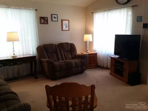 730 E Cascade Ave, Sisters, OR 97759 photo 15
