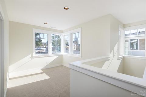 1727 NW Fields St, Bend, OR 97703 photo 17