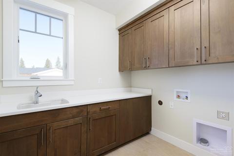 1727 NW Fields St, Bend, OR 97703 photo 15