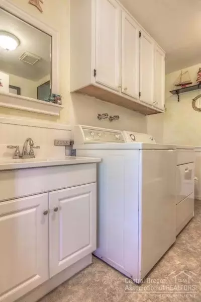 60301 Woodside Loop, Bend, OR 97702 photo 13