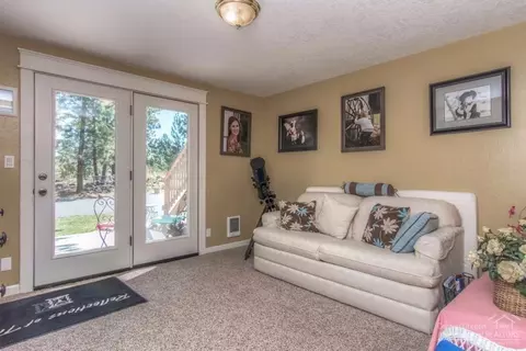 60301 Woodside Loop, Bend, OR 97702 photo 12