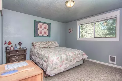 60301 Woodside Loop, Bend, OR 97702 photo 11