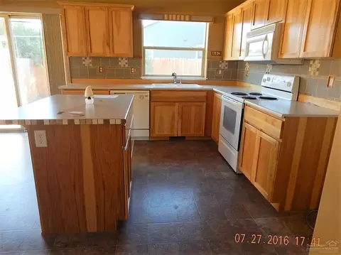 16437 Heath Dr, La Pine, OR 97739 photo 2