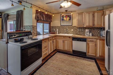16681 Wagon Trl, Bend, OR 97707 photo 8