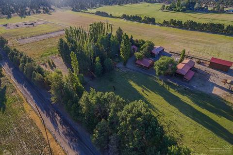 25360 Walker Rd, Bend, OR 97701 photo 2