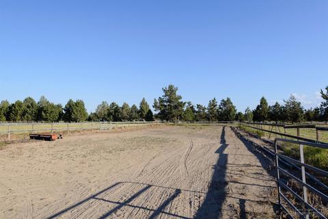 25360 Walker Rd, Bend, OR 97701 photo 23