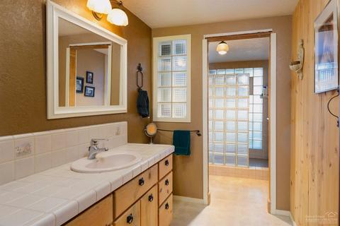 25360 Walker Rd, Bend, OR 97701 photo 12