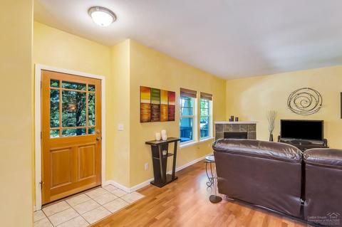 62741 Larkview Rd, Bend, OR 97701 photo 3