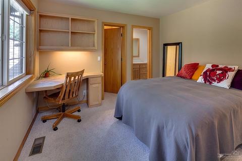55872 Sharp Pl, Bend, OR 97707 photo 21