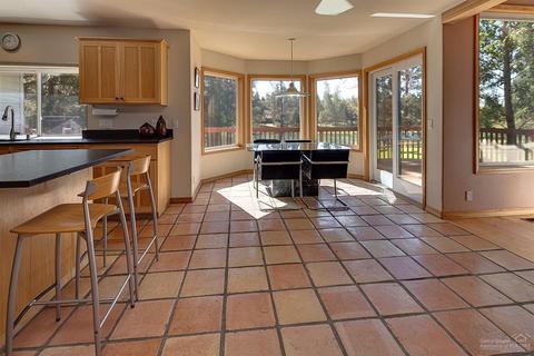 55872 Sharp Pl, Bend, OR 97707 photo 7