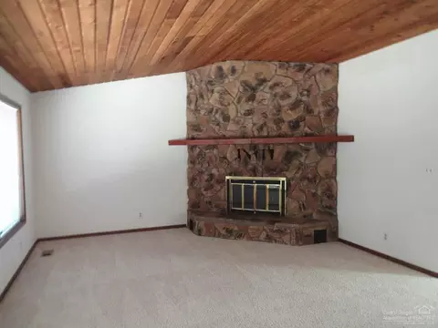21072 Juniperhaven Ave, Bend, OR 97702 photo 3