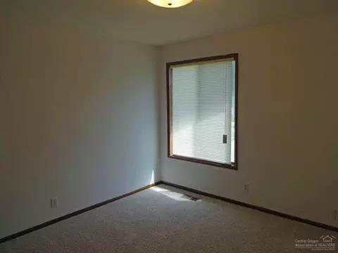 21072 Juniperhaven Ave, Bend, OR 97702 photo 12