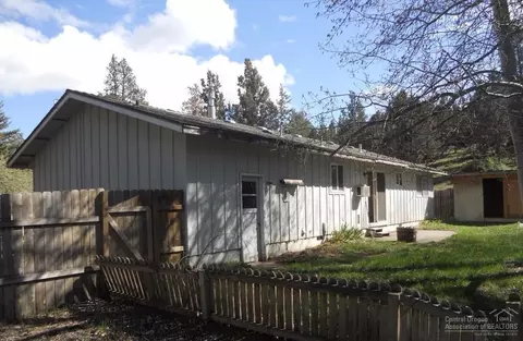 2129 NEdgewood St, Bend, OR 97701 photo 3