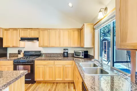 61332 Brianne Pl, Bend, OR 97702 photo 13