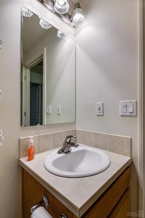 19590 Greatwood Loop, Bend, OR 97702 photo 17