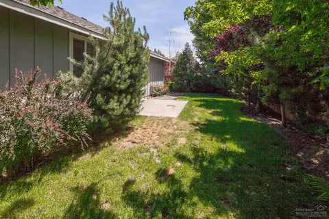 19590 Greatwood Loop, Bend, OR 97702 photo 20