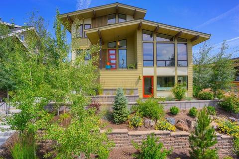 2464 NW Drouillard Ave, Bend, OR 97701 photo 1