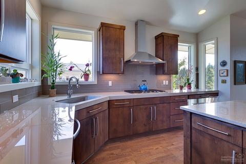 2464 NW Drouillard Ave, Bend, OR 97701 photo 9