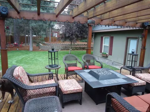 16975 Hermosa Rd, Bend, OR 97707 photo 2