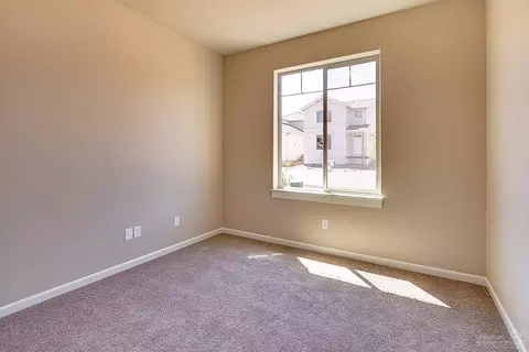 20835 Gateway Dr, Bend, OR 97702 photo 7