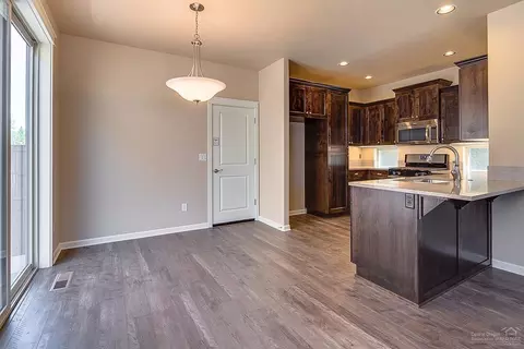 20835 Gateway Dr, Bend, OR 97702 photo 8