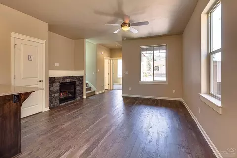 20835 Gateway Dr, Bend, OR 97702 photo 5