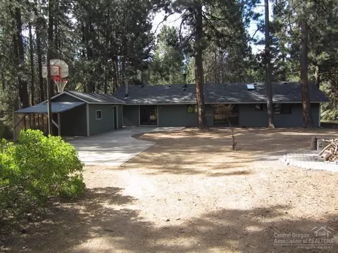 19096 Baker Rd, Bend, OR 97702 photo 5