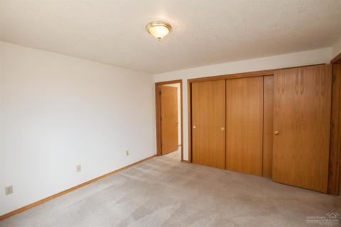 2003 NE Hall Cir, Bend, OR 97701 photo 10