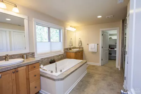 61195 Princeton Loop, Bend, OR 97702 photo 15