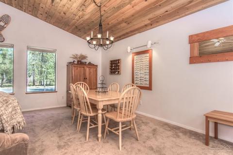 55669 Wagon Master Way, Bend, OR 97707 photo 9