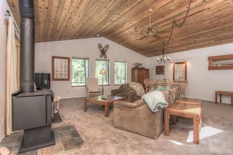 55669 Wagon Master Way, Bend, OR 97707 photo 5