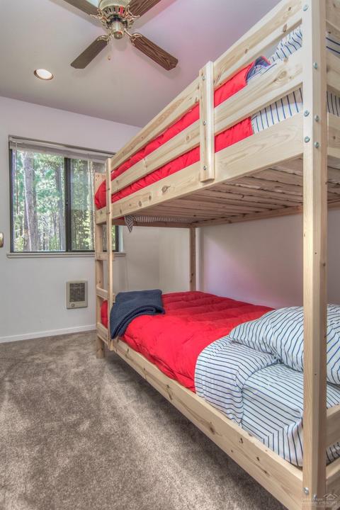 55669 Wagon Master Way, Bend, OR 97707 photo 15
