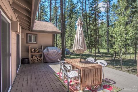 55669 Wagon Master Way, Bend, OR 97707 photo 1