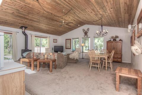 55669 Wagon Master Way, Bend, OR 97707 photo 4