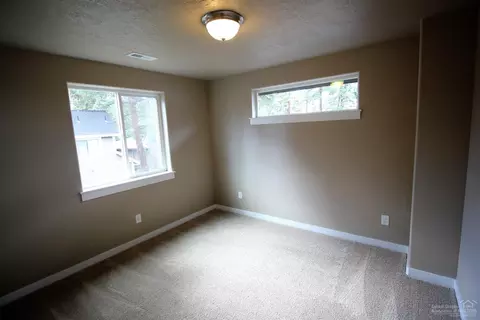 1851 NEllamae Pl, Bend, OR 97701 photo 18