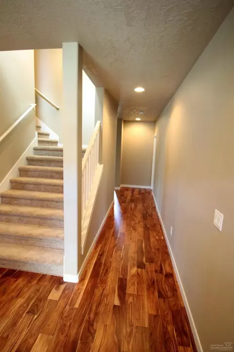 1851 NEllamae Pl, Bend, OR 97701 photo 2