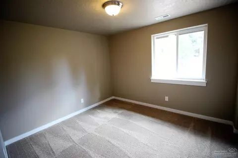1851 NEllamae Pl, Bend, OR 97701 photo 16
