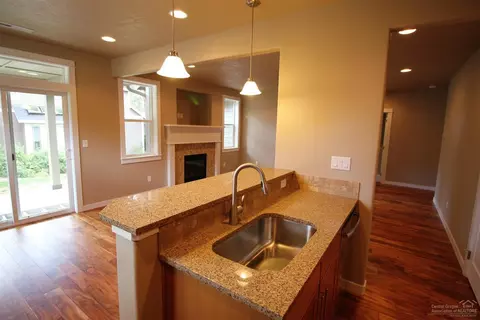 1851 NEllamae Pl, Bend, OR 97701 photo 10