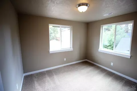 1851 NEllamae Pl, Bend, OR 97701 photo 17