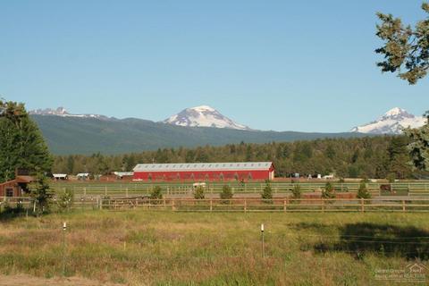 18433 Pinehurst Rd, Bend, OR 97703 photo 2